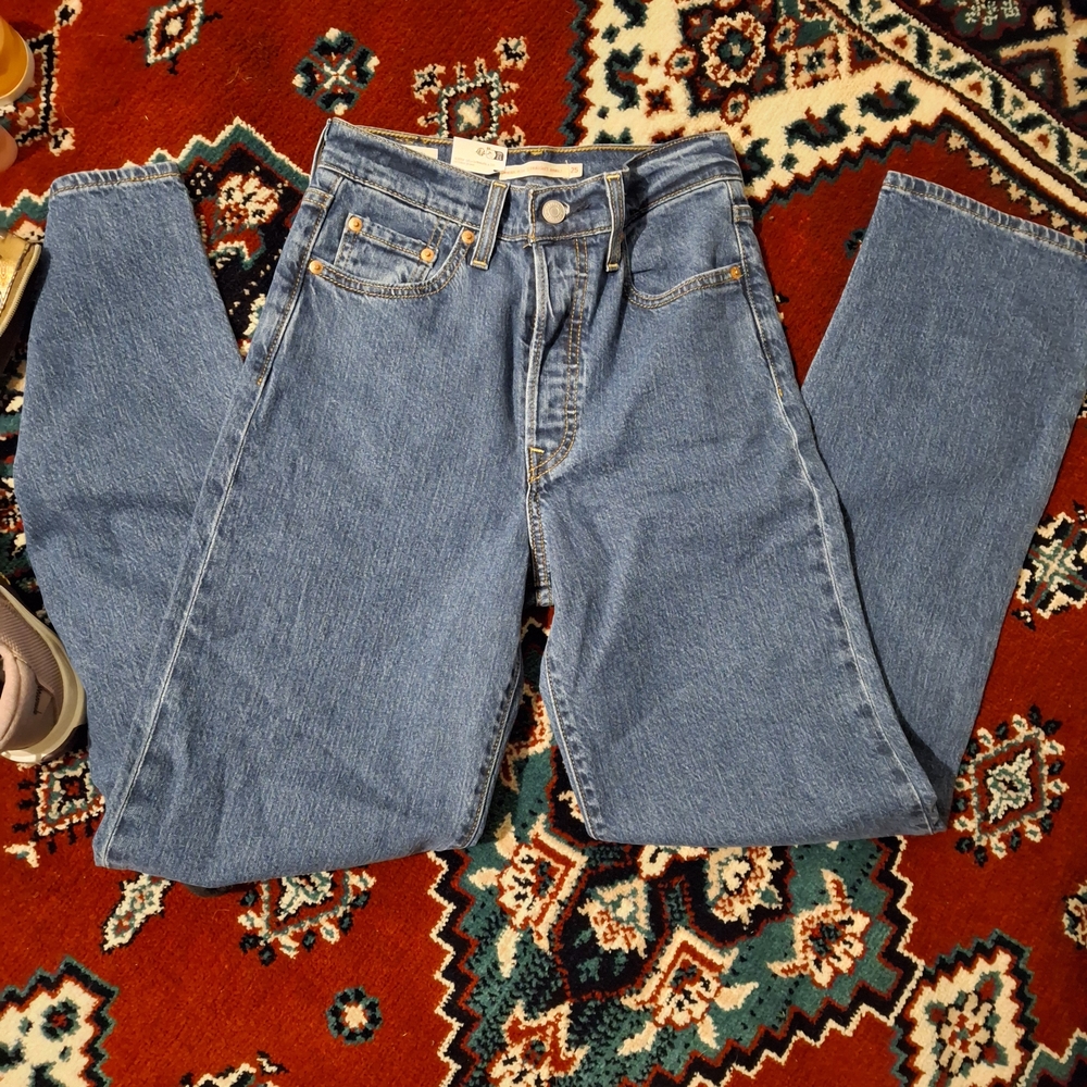 Levis Ribcage Straight Ankle Jeans